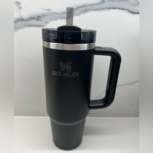 NEW RELEASE!! THE QUENCHER H2.0 FLOWSTATE™ TUMBLER | 30 oz Color: Black